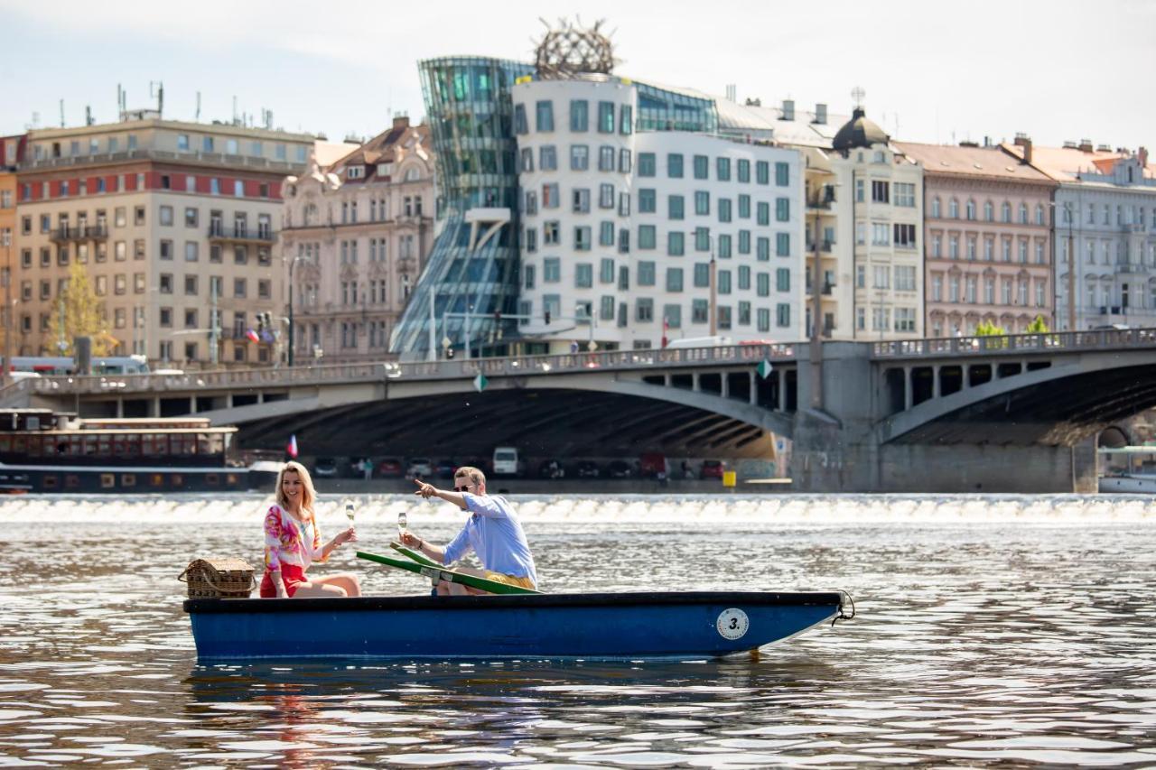 Dancing House - Tancici Dum Hotel Прага Экстерьер фото