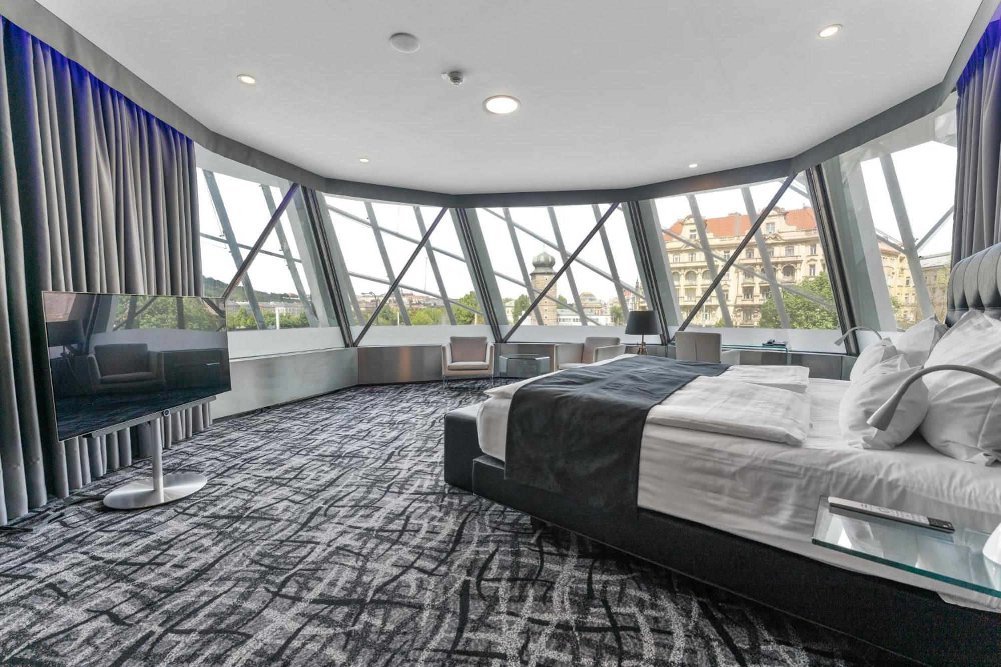 Dancing House - Tancici Dum Hotel Прага Экстерьер фото